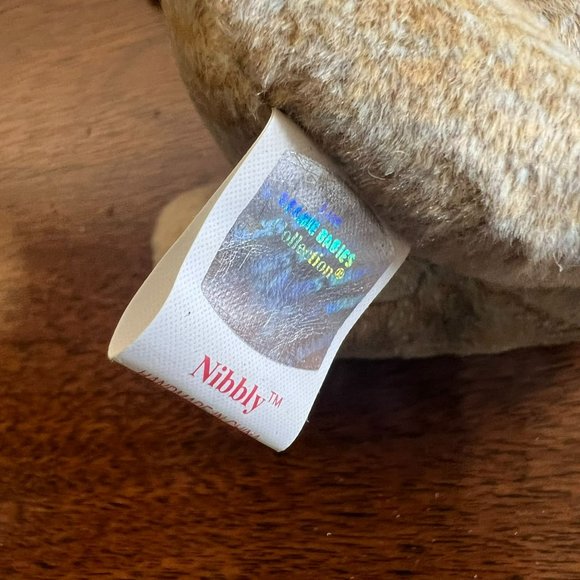 Ty Beanie Baby Nibbly the Rabbit -  Style Number #4217 - Picture 5 of 8